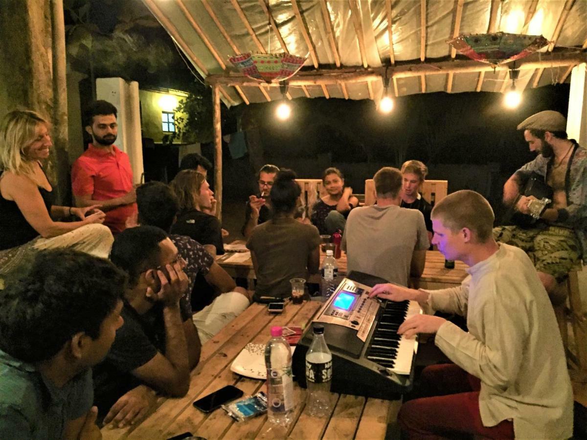 Folklore Hostel Goa Vagator Extérieur photo