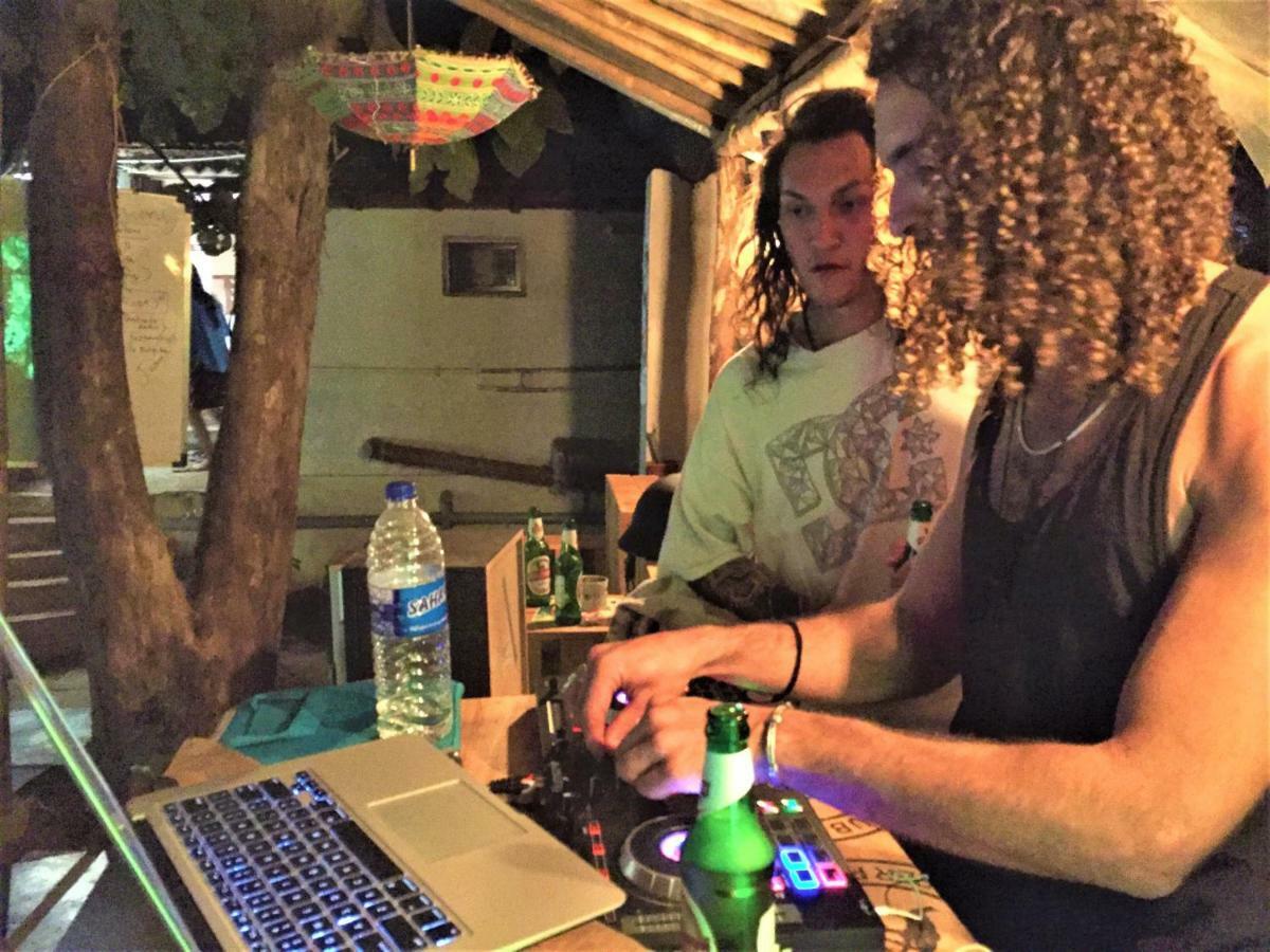 Folklore Hostel Goa Vagator Extérieur photo