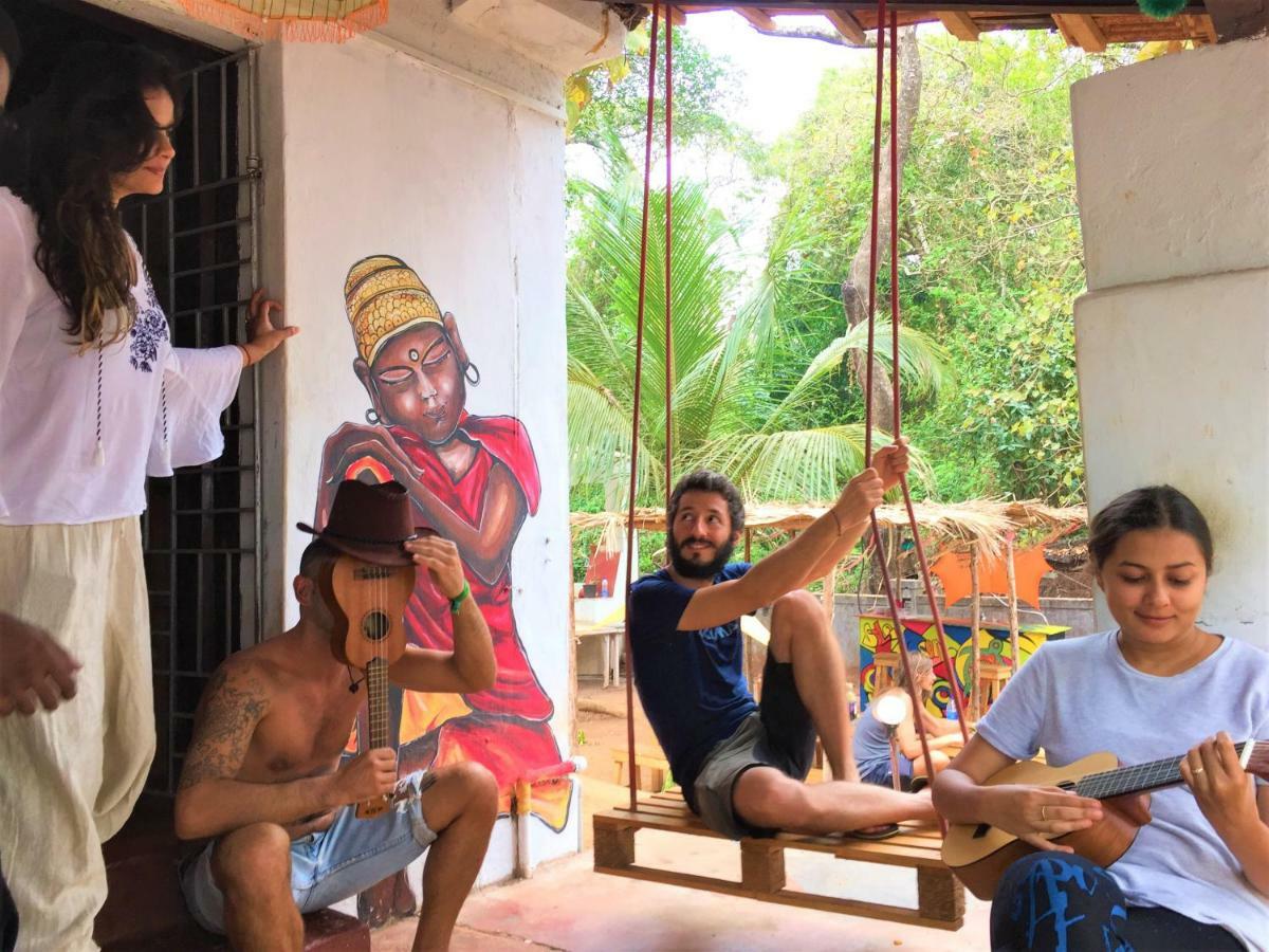 Folklore Hostel Goa Vagator Extérieur photo