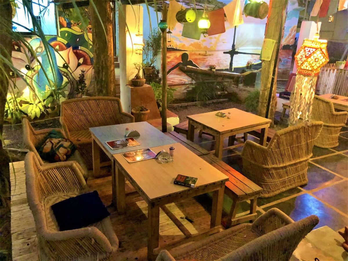 Folklore Hostel Goa Vagator Extérieur photo